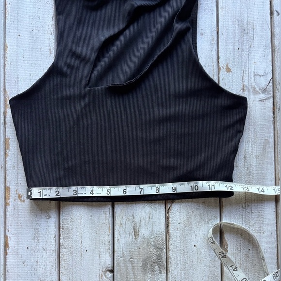 Privy | Cutout Cropped Tank | Ribbed Black | M 🖤✨ - Picture 4 of 11